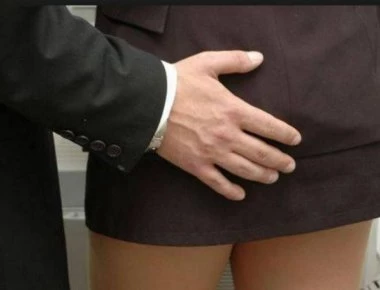Γιατρός στη Λαμία χούφτωνε μαθήτριες -Τον ακινητοποίησαν περαστικοί, «τι έκανες ρε αλήτη;»